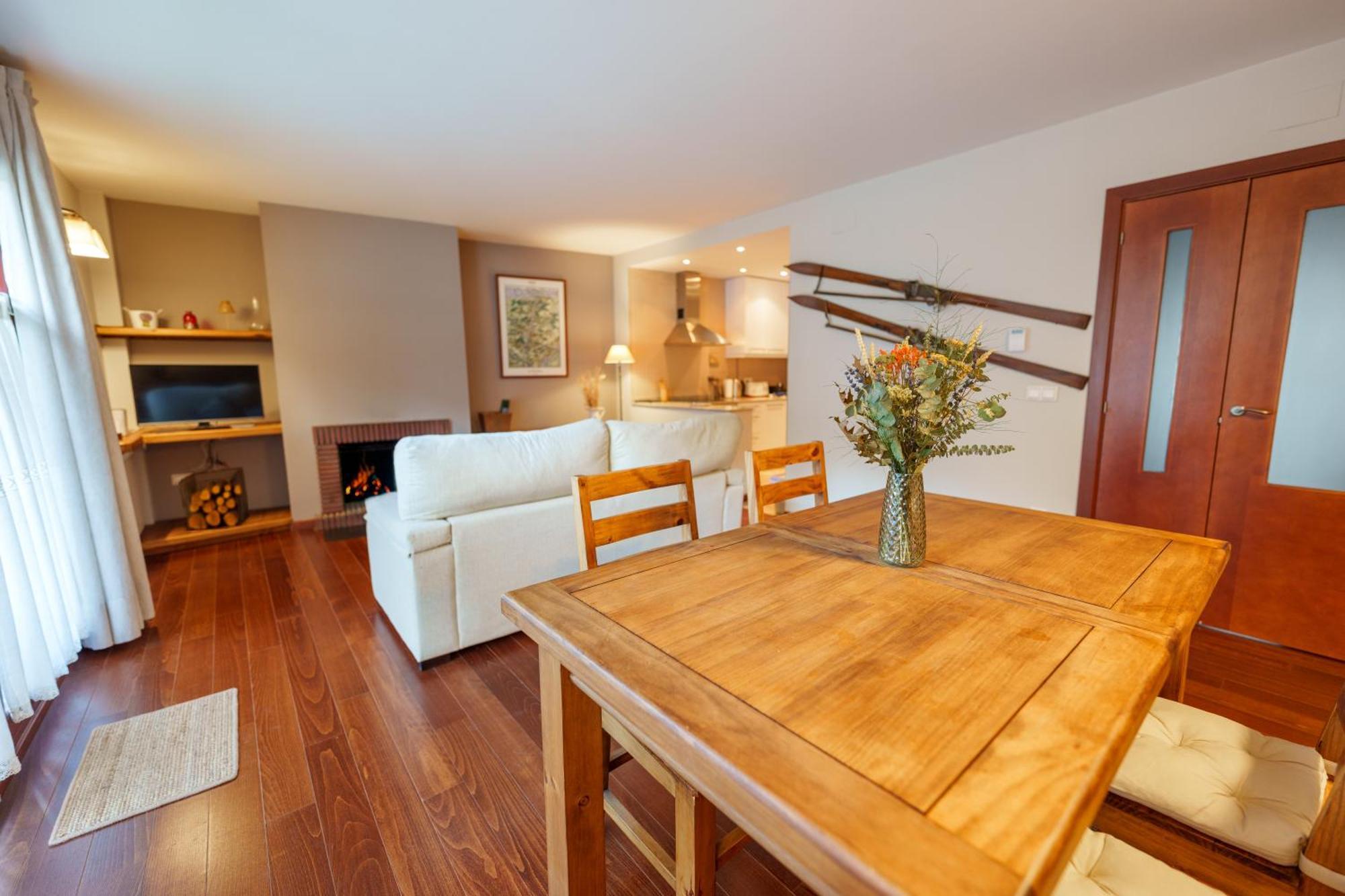 Apartament Vega - Vall Fosca - L'Amfitriona Espuy Bagian luar foto
